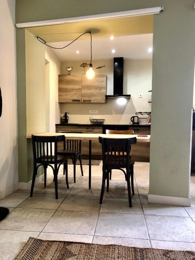 Sous Le Clocher Marsella Exterior foto