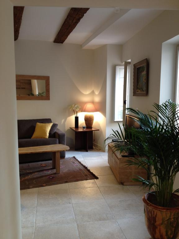 Sous Le Clocher Marsella Habitación foto