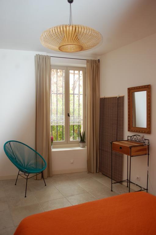 Sous Le Clocher Marsella Habitación foto