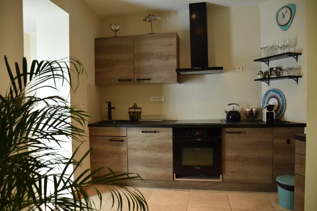 Sous Le Clocher Marsella Exterior foto