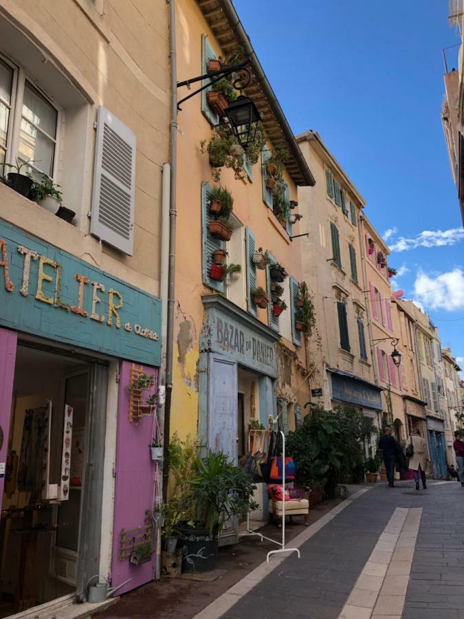 Sous Le Clocher Marsella Exterior foto